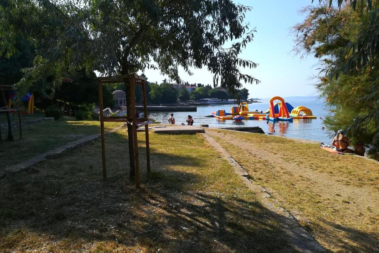 Family Friendly Apartments With A Swimming Pool Zadar - 18098 المظهر الخارجي الصورة