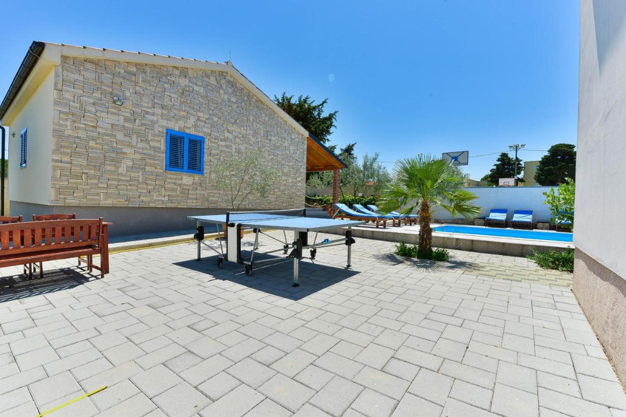 Family Friendly Apartments With A Swimming Pool Zadar - 18098 المظهر الخارجي الصورة