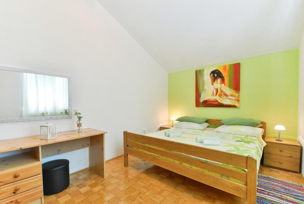 Family Friendly Apartments With A Swimming Pool Zadar - 18098 المظهر الخارجي الصورة