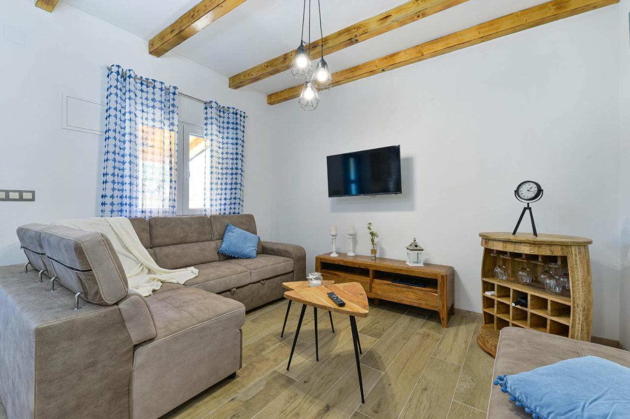 Family Friendly Apartments With A Swimming Pool Zadar - 18098 المظهر الخارجي الصورة